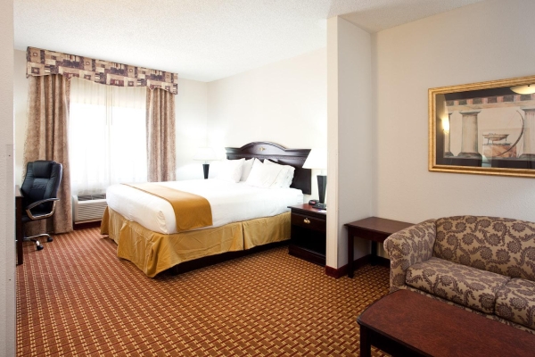 Holiday Inn Express CLANTON